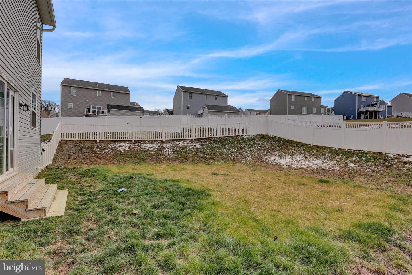 90 Thoroughbred Drive photo 35