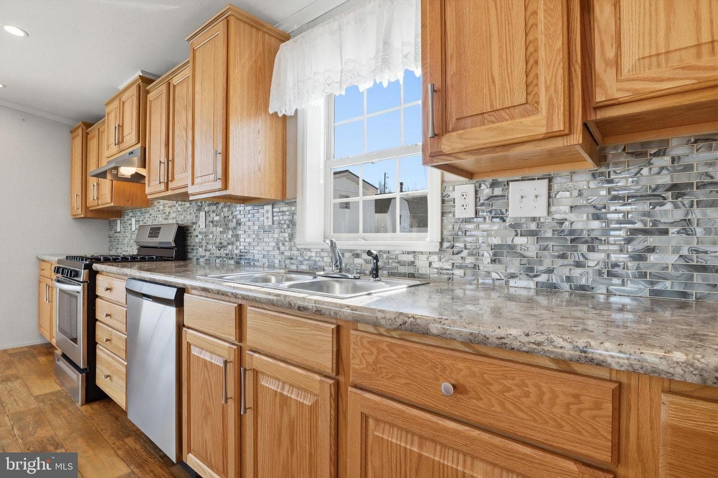 301 Robin Drive photo 12