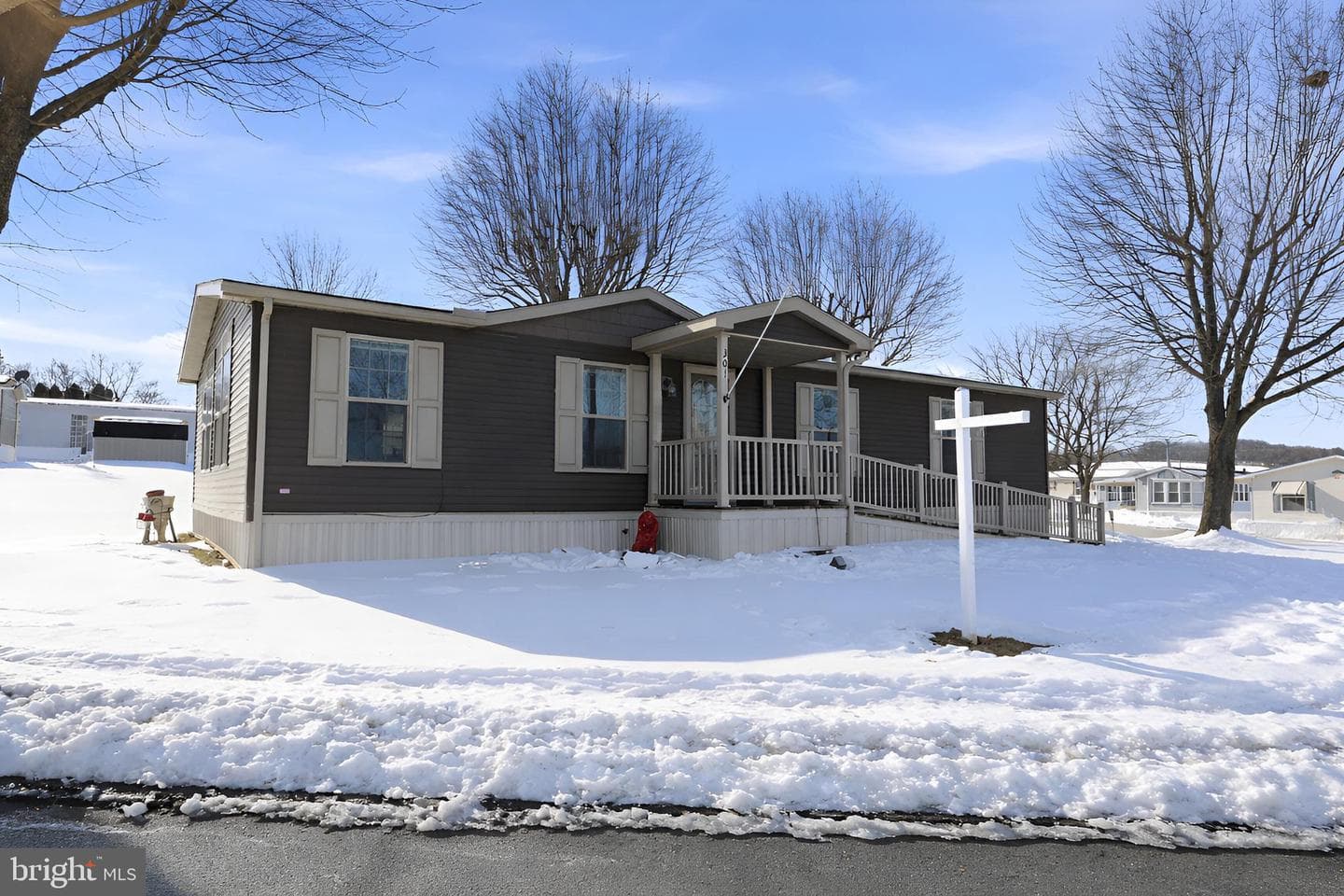 301 Robin Drive photo 27
