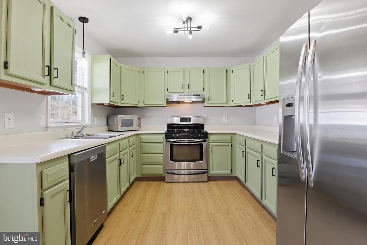 2280 North Point photo 5