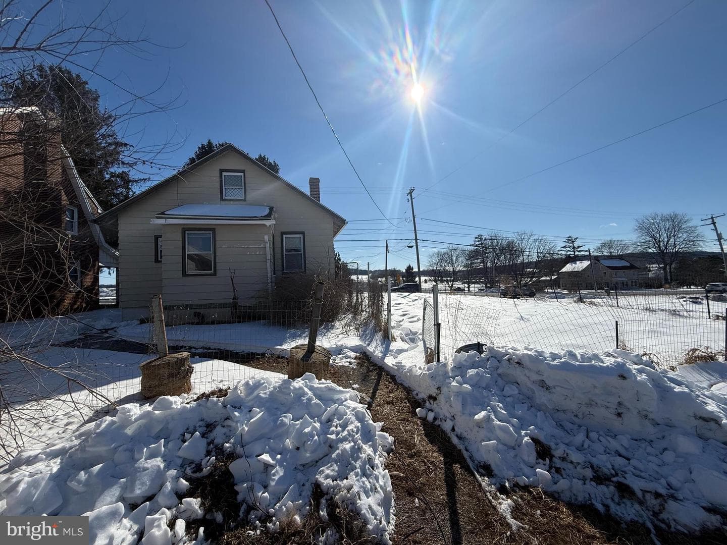 5933 Lincoln Highway W photo 2