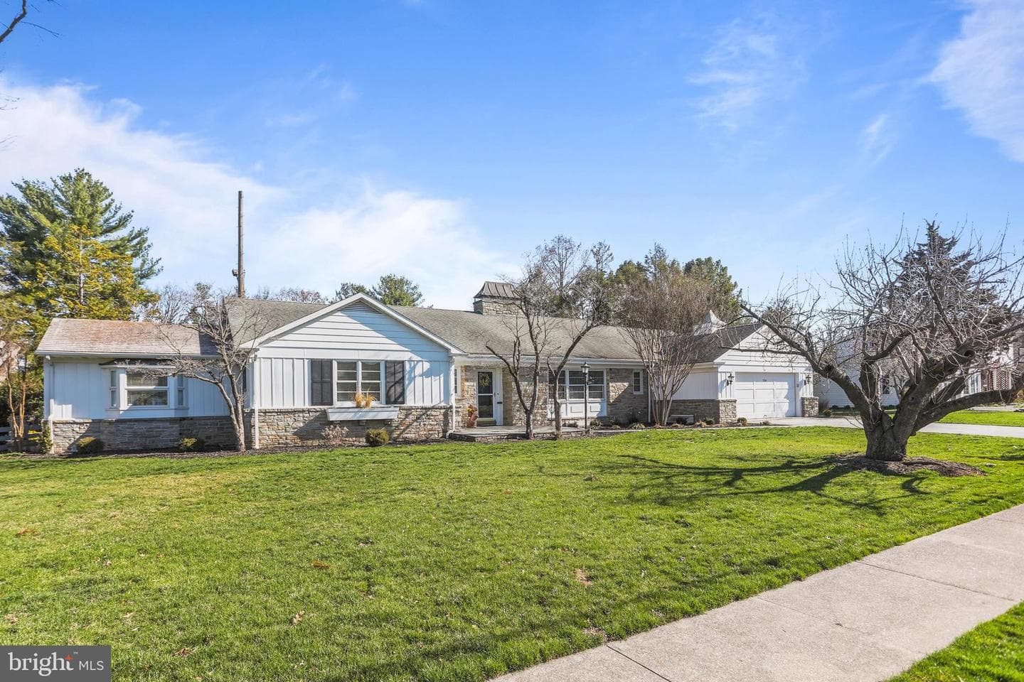 228 Clearview Road photo 2