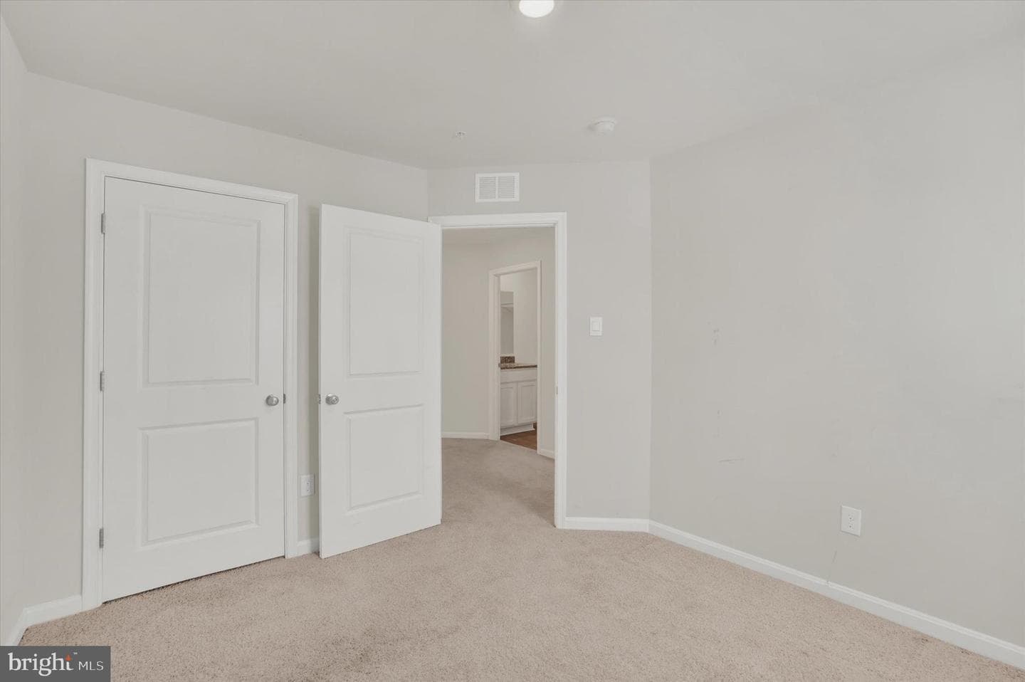 635 Locust Run Drive photo 21