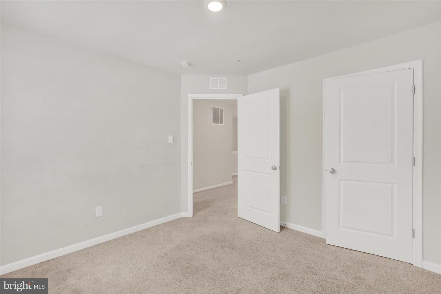 635 Locust Run Drive photo 23