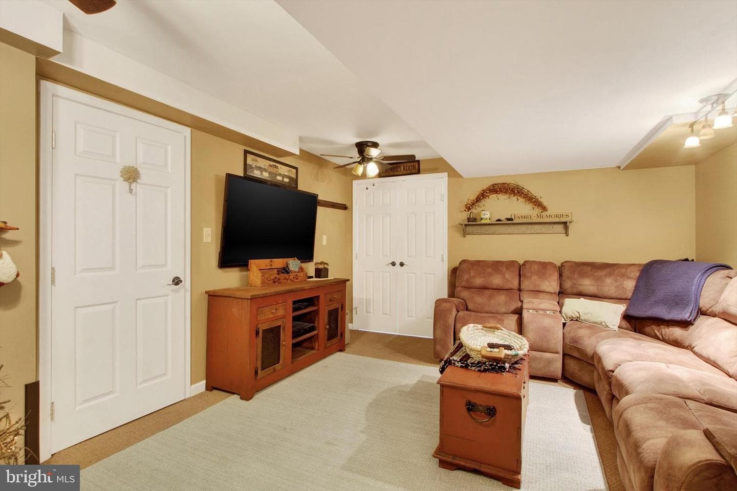 245 Kennedy Court photo 31