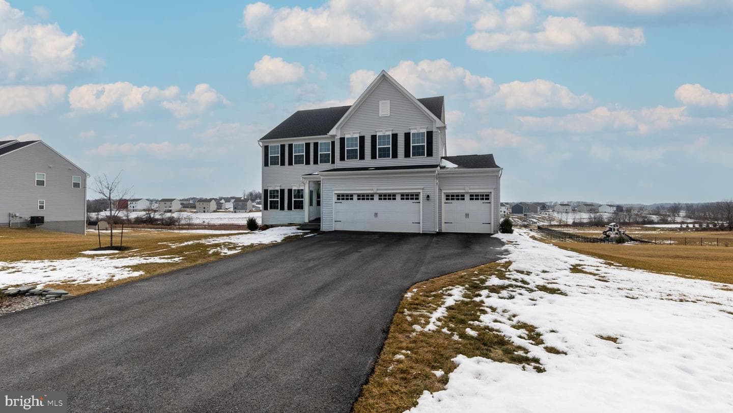 22 Winifred Drive photo 2