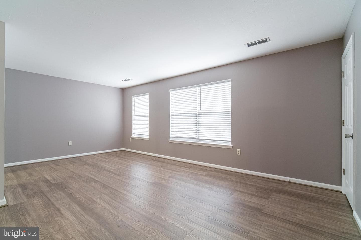 452b Buttonwood Lane photo 5