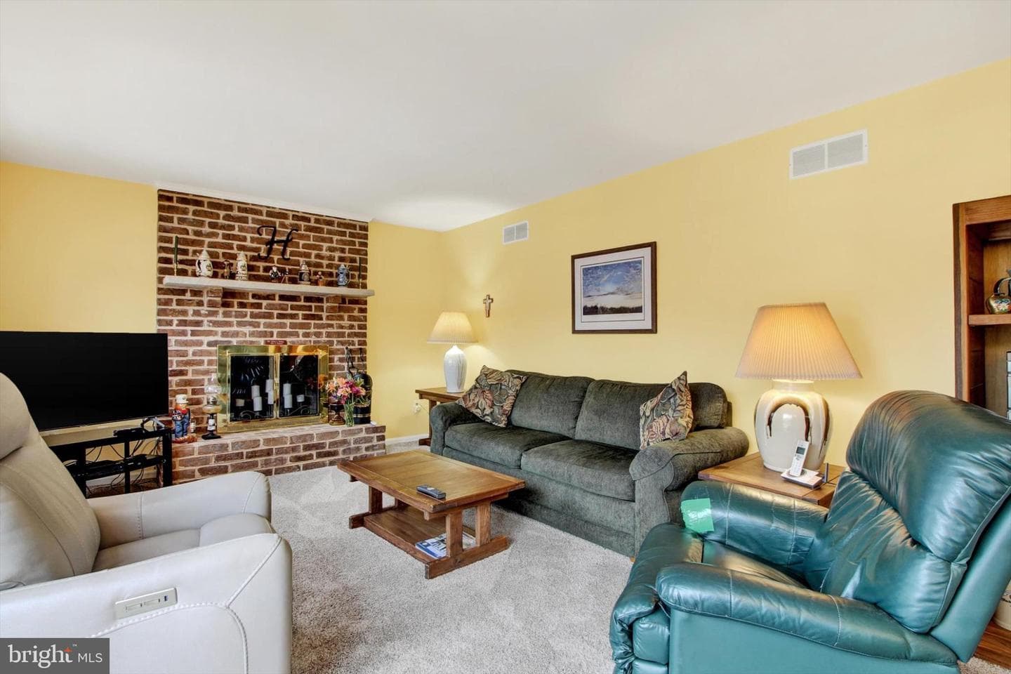 344 Foxleigh Drive photo 12