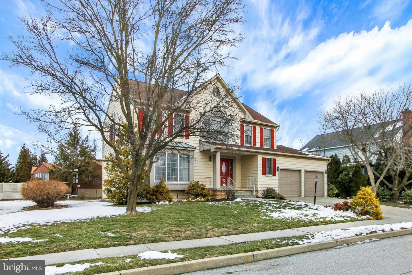 344 Foxleigh Drive photo 2