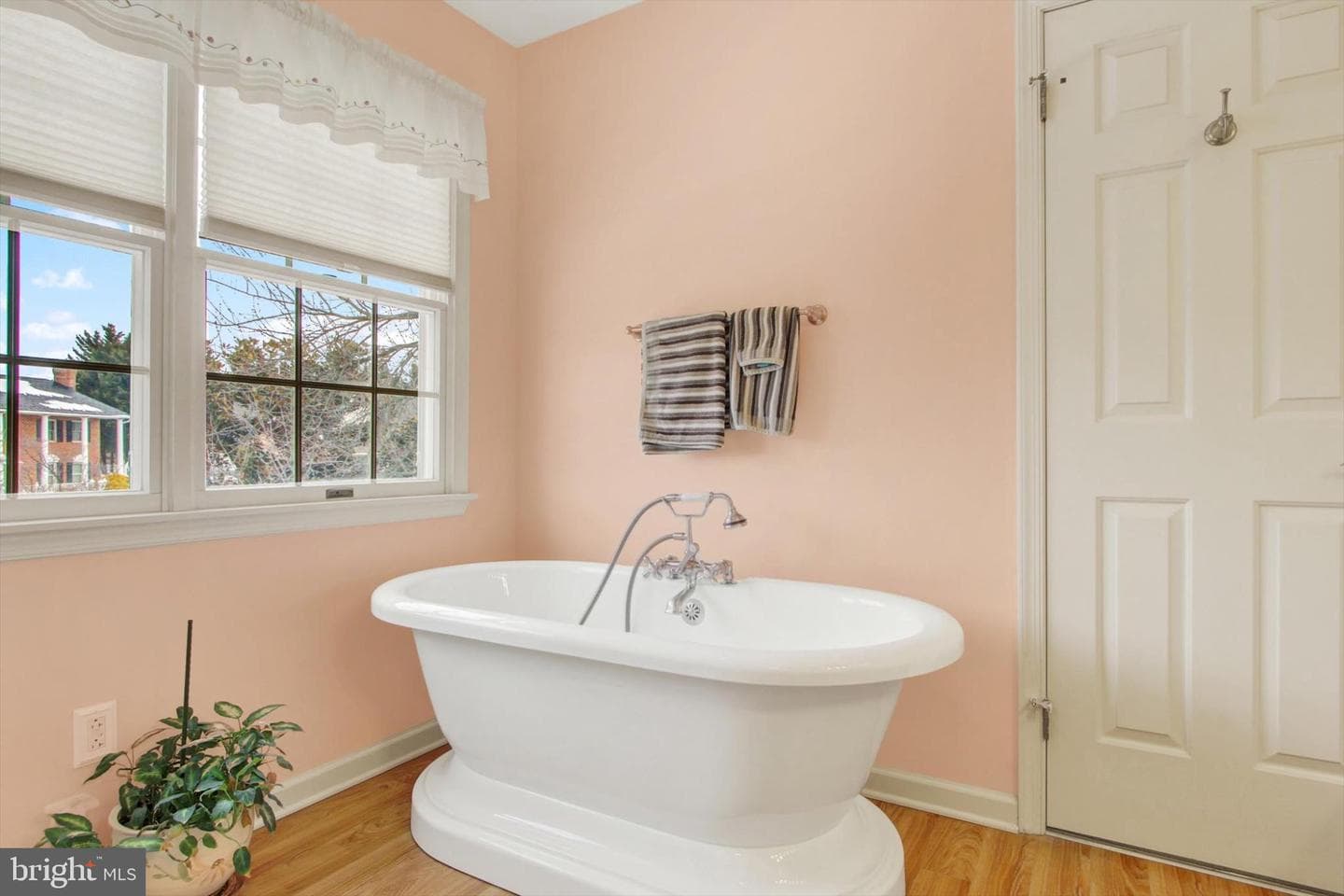 344 Foxleigh Drive photo 23