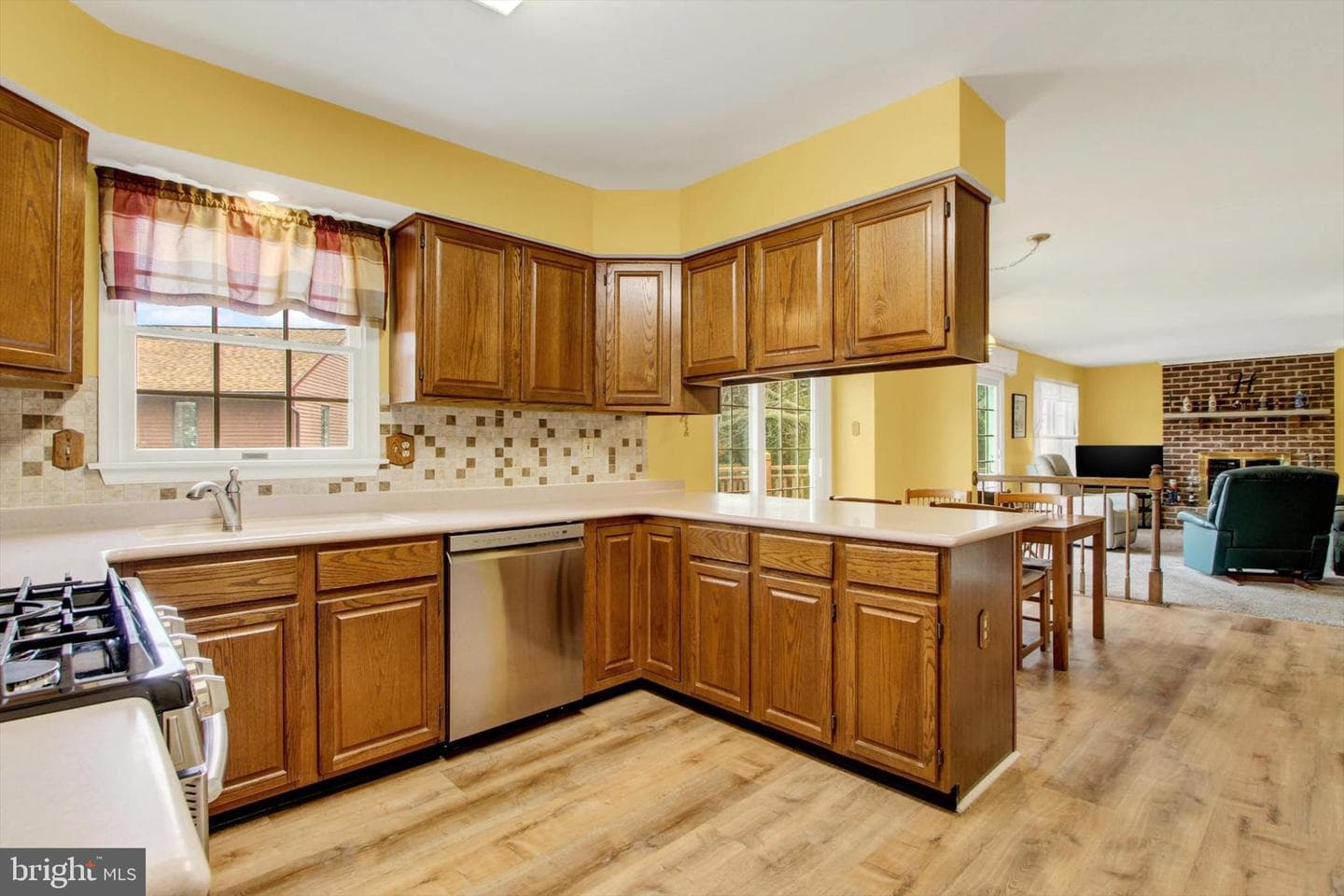 344 Foxleigh Drive photo 8