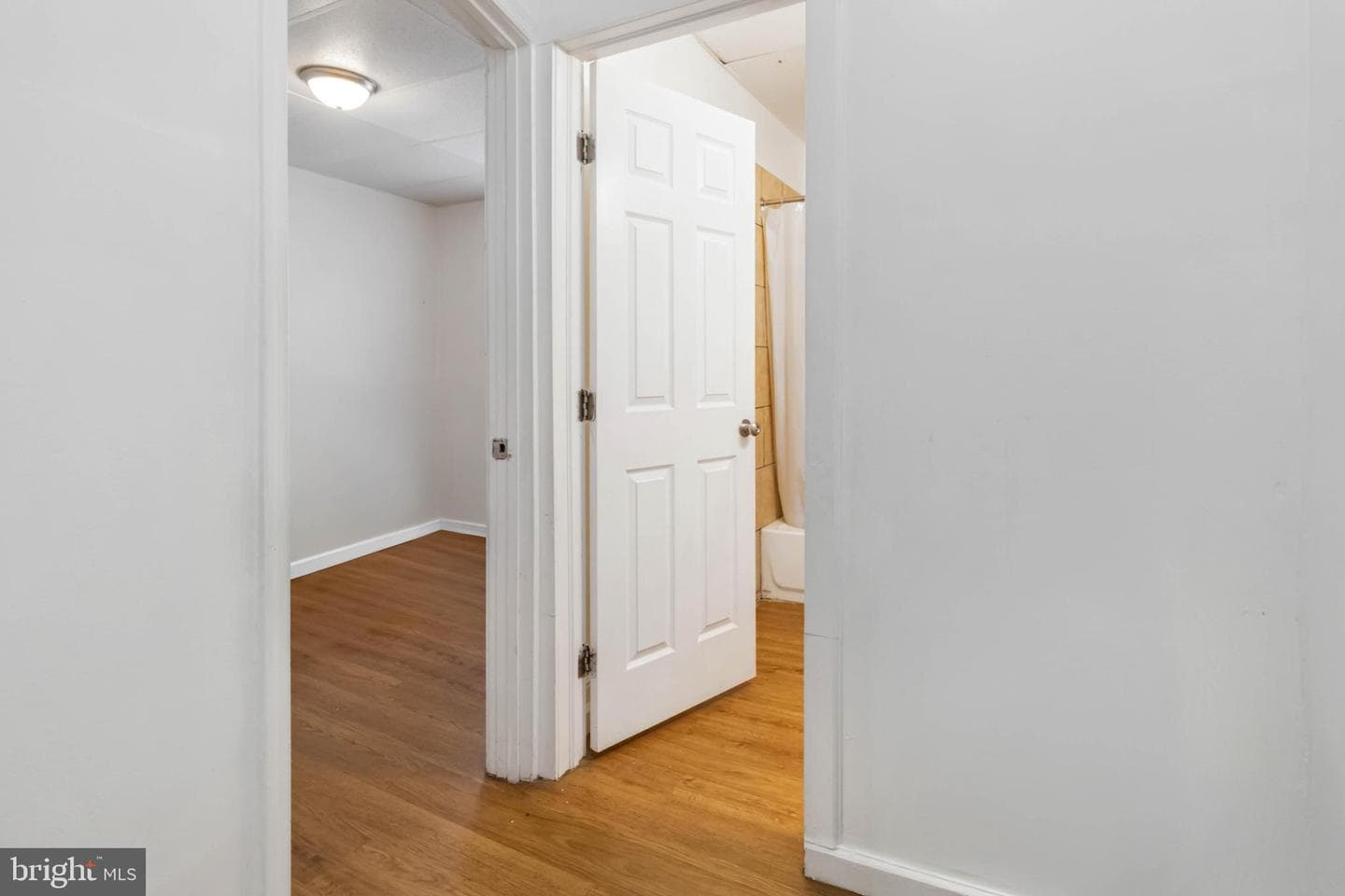 414 S Pershing Ave photo 9
