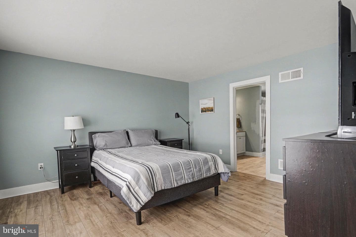 57 Chateau Circle photo 11