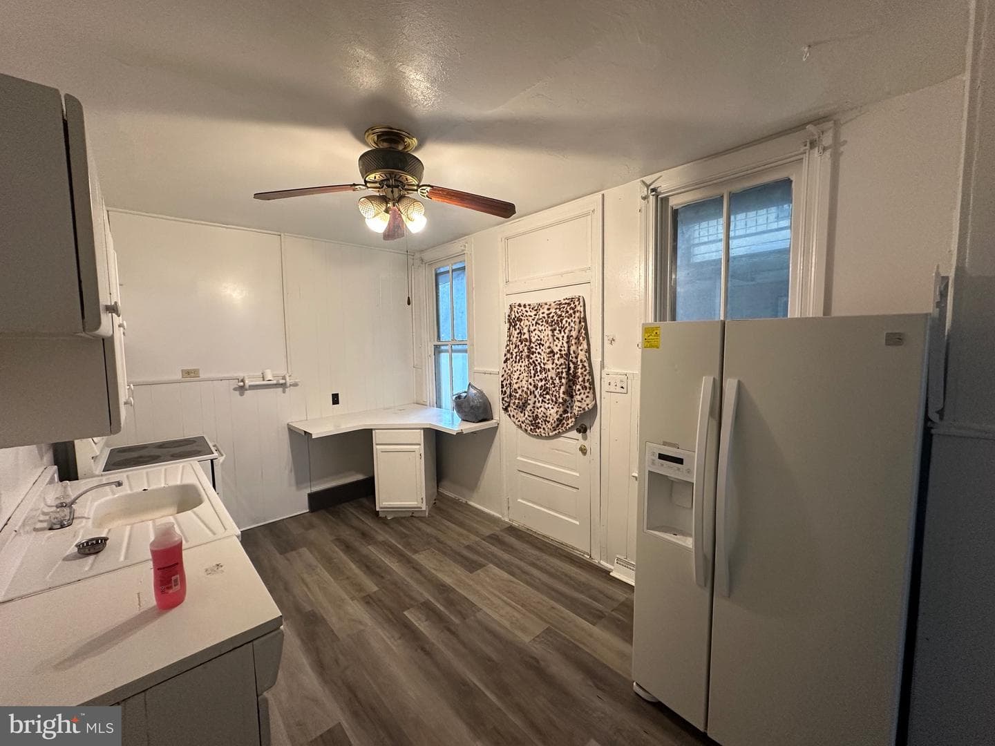 209 Park Pl photo 6
