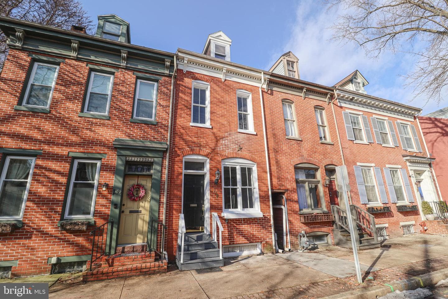134 S Newberry Street photo 3