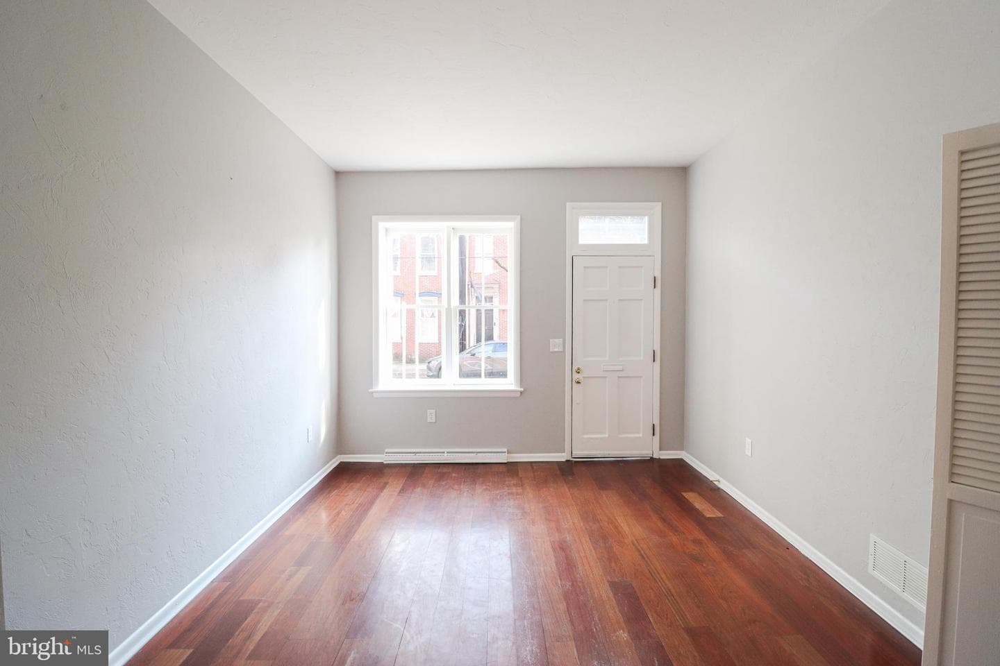 134 S Newberry Street photo 6