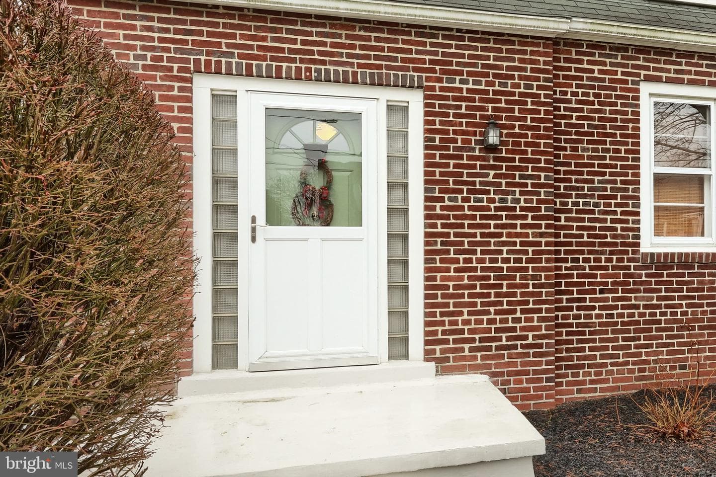 141 Evergreen Lane photo 8