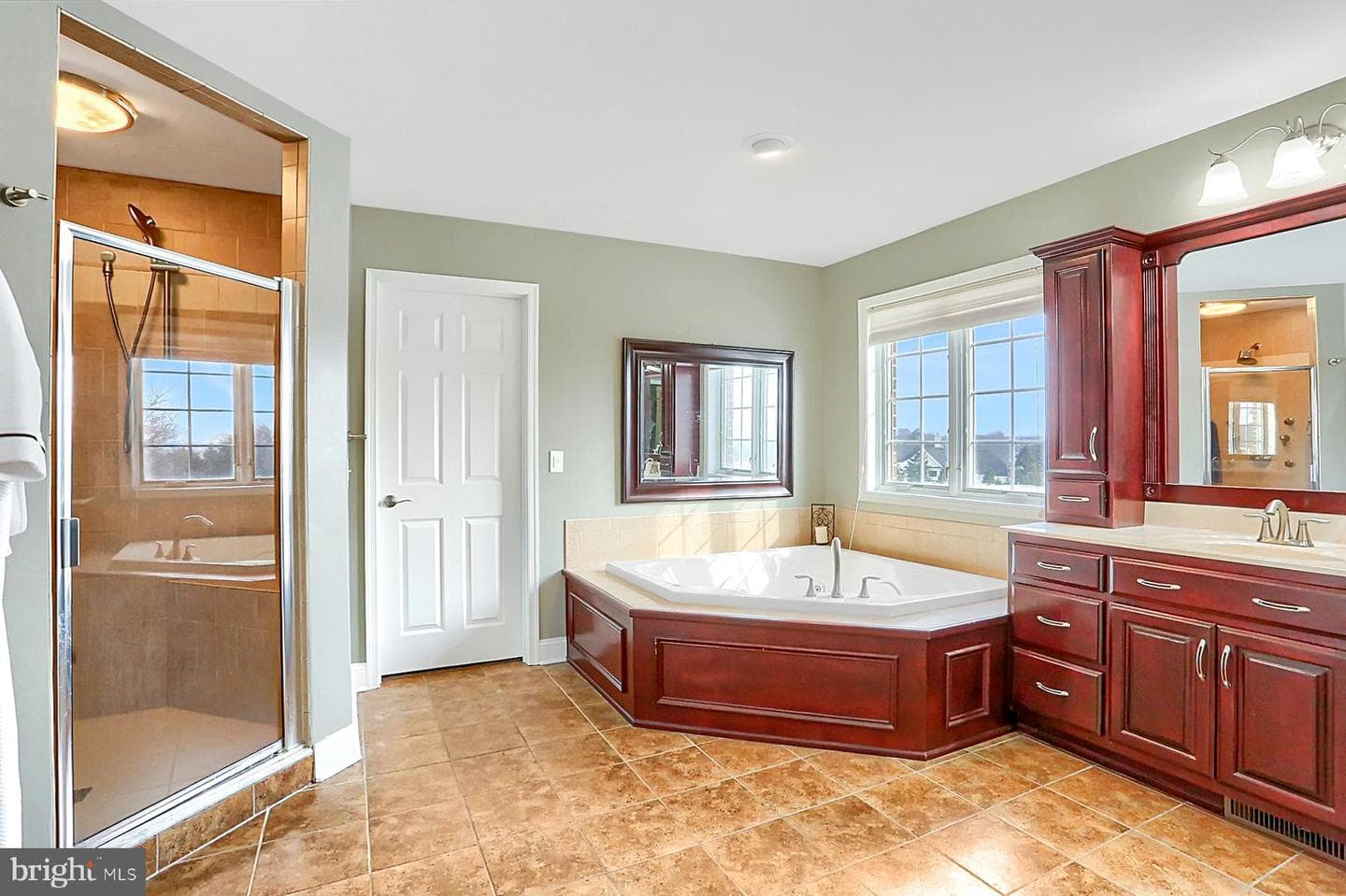 1563 Winsford Lane photo 42