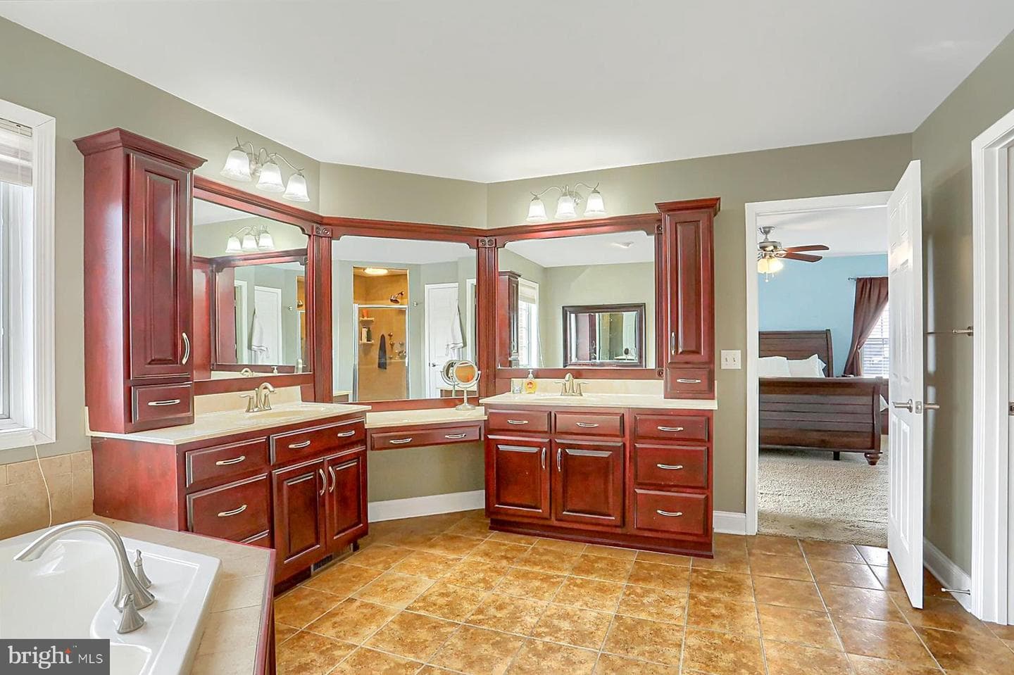 1563 Winsford Lane photo 43