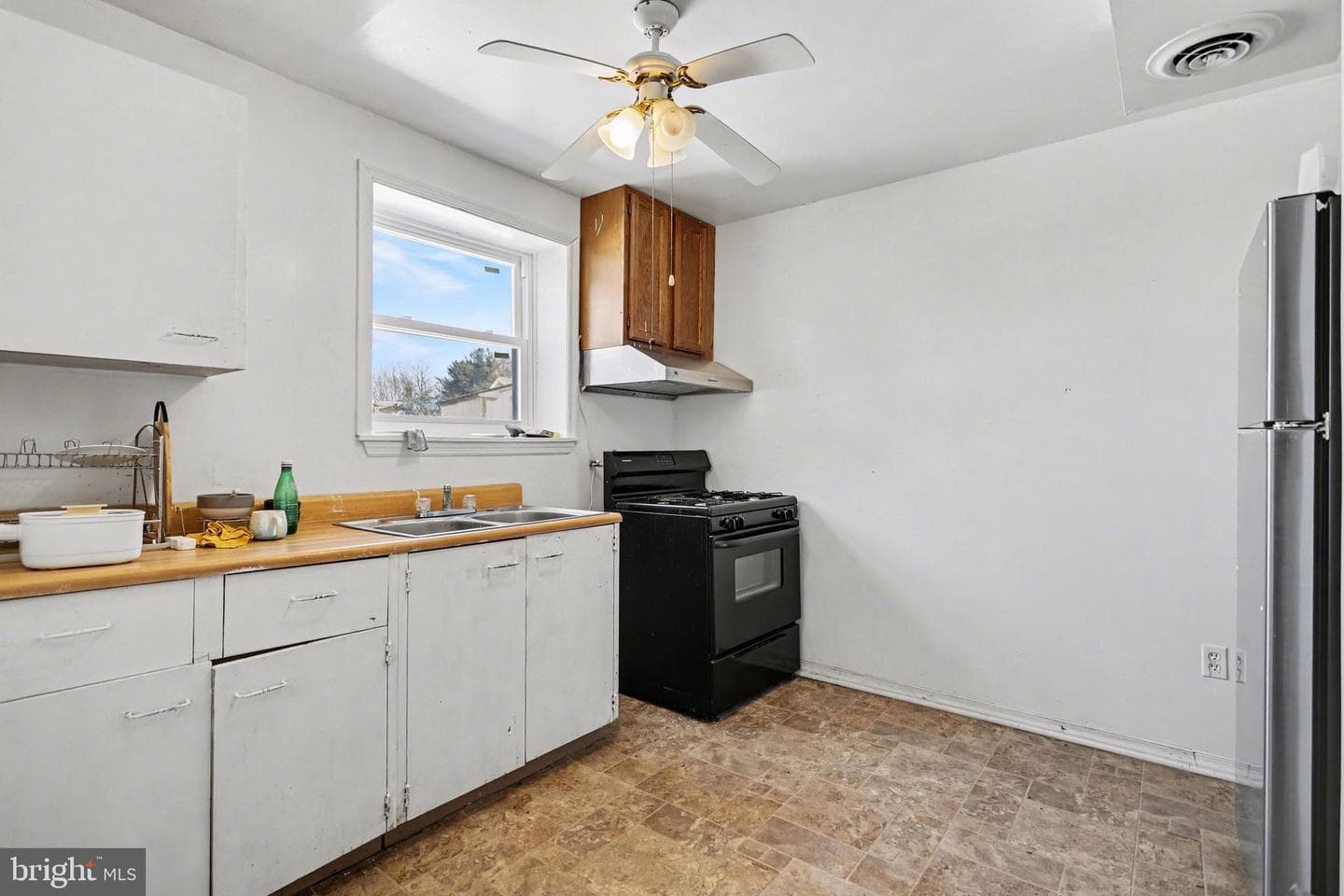 48 Colonial Drive photo 21