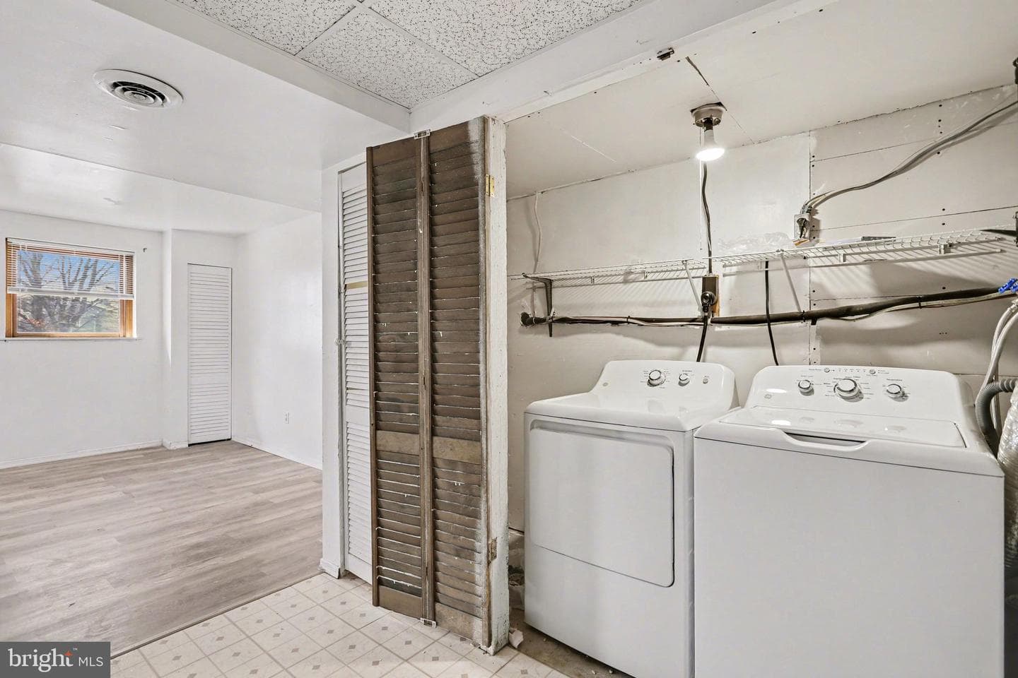 48 Colonial Drive photo 24