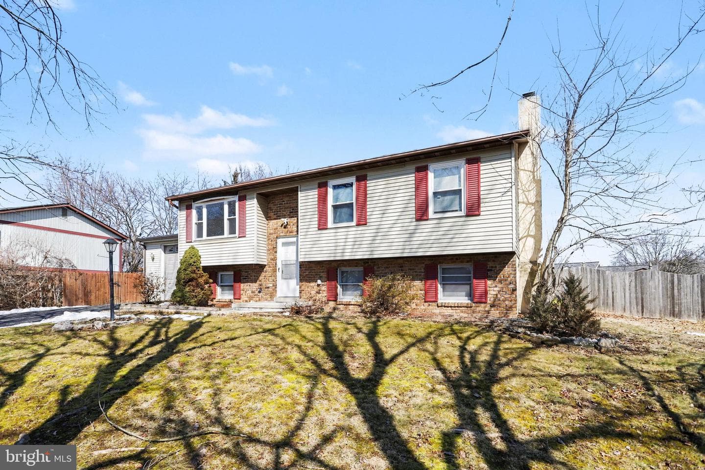 48 Colonial Drive photo 4