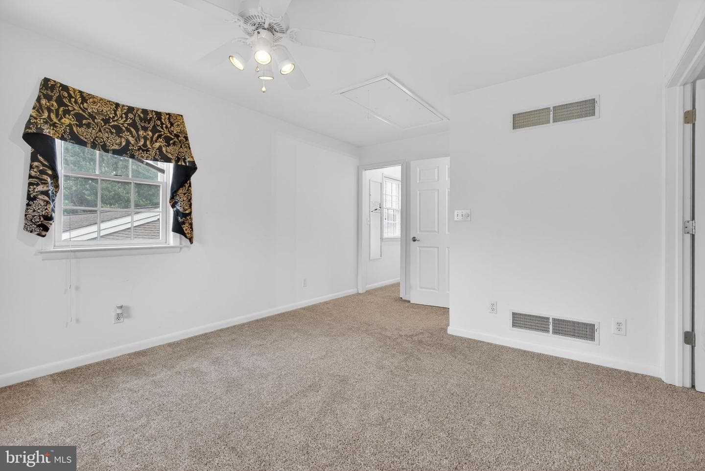 150 Yoe Drive photo 26