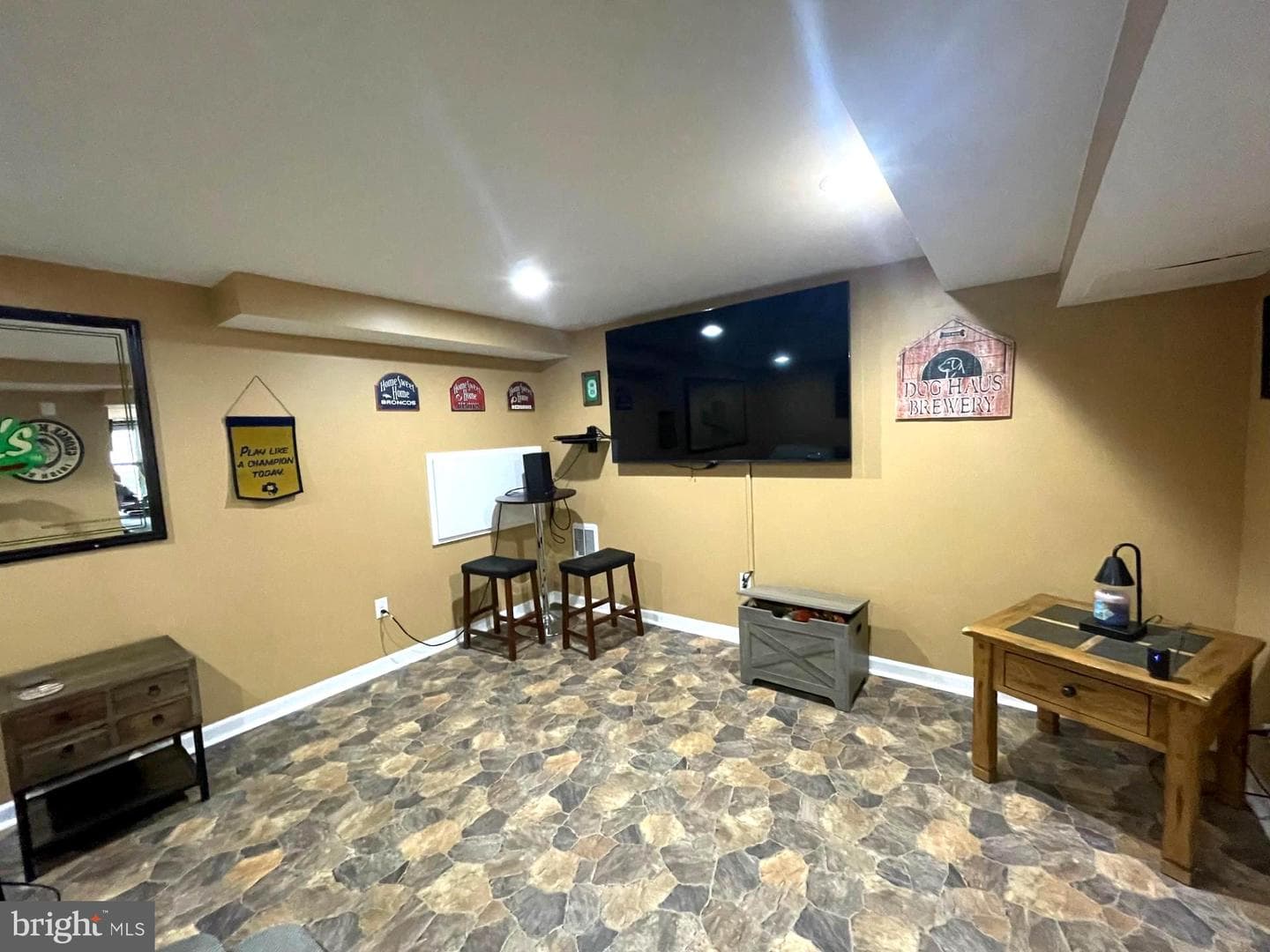 190 Biglar Court photo 37