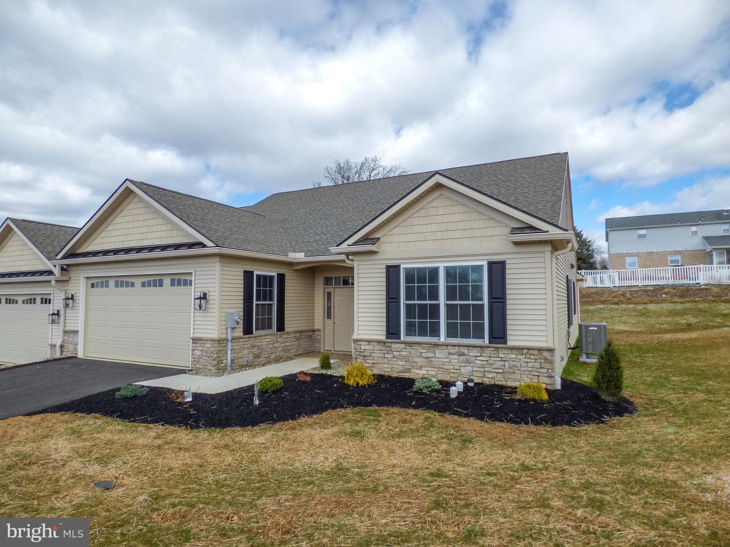 620 Bluff Stone Dr, York