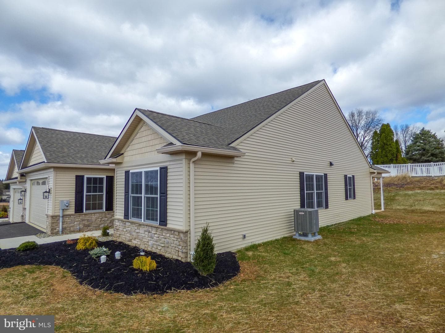 620 Bluff Stone Dr photo 3