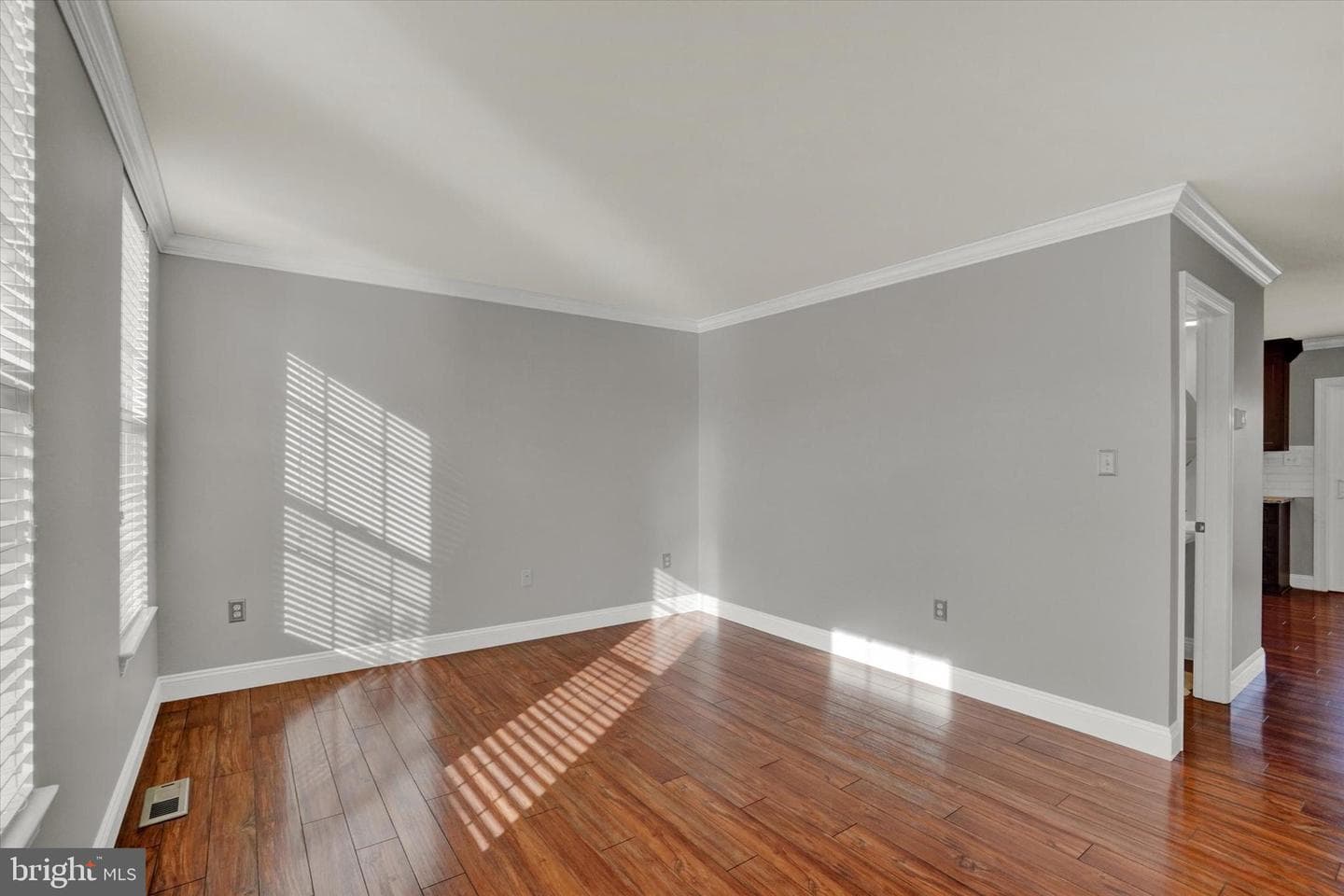 2859 Woodmont Drive photo 5
