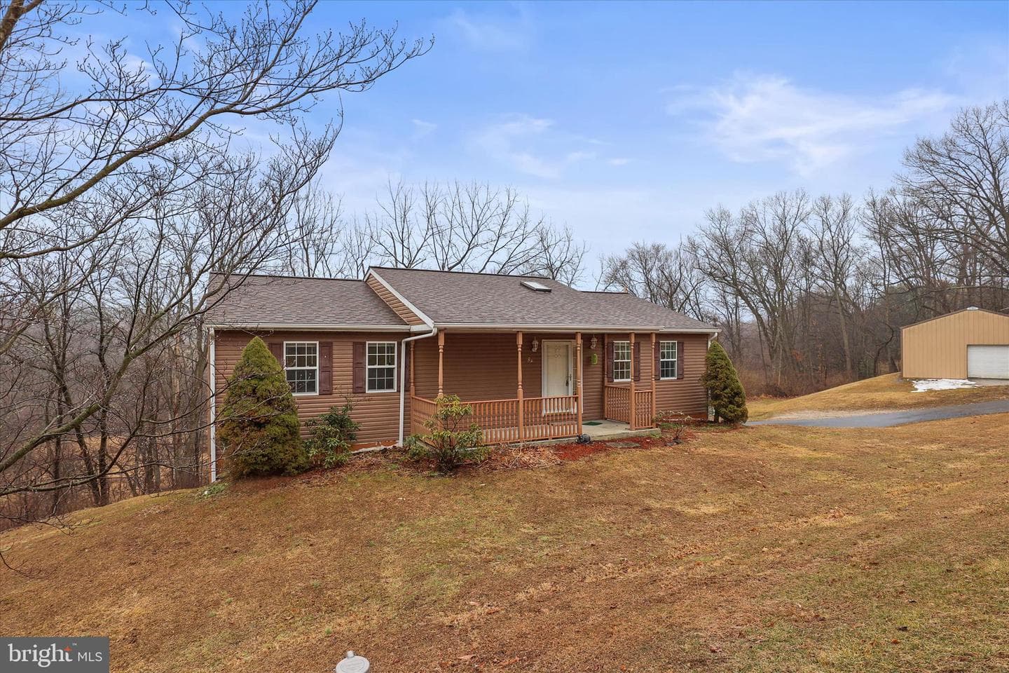 84 Lakeview Circle