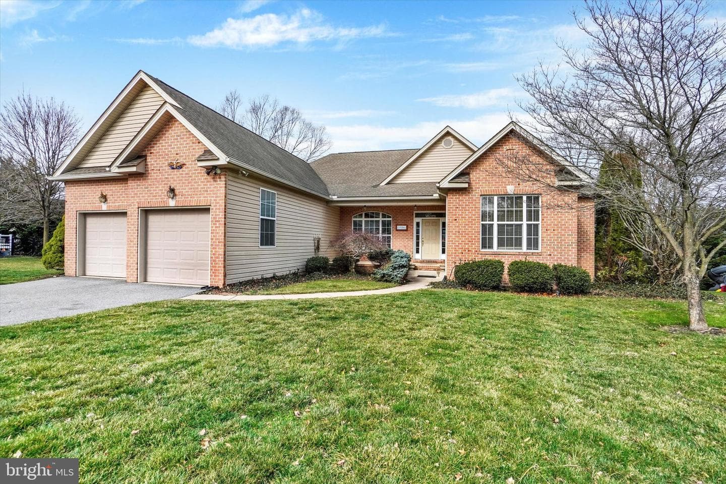 1216 Winding Oak Drive, York