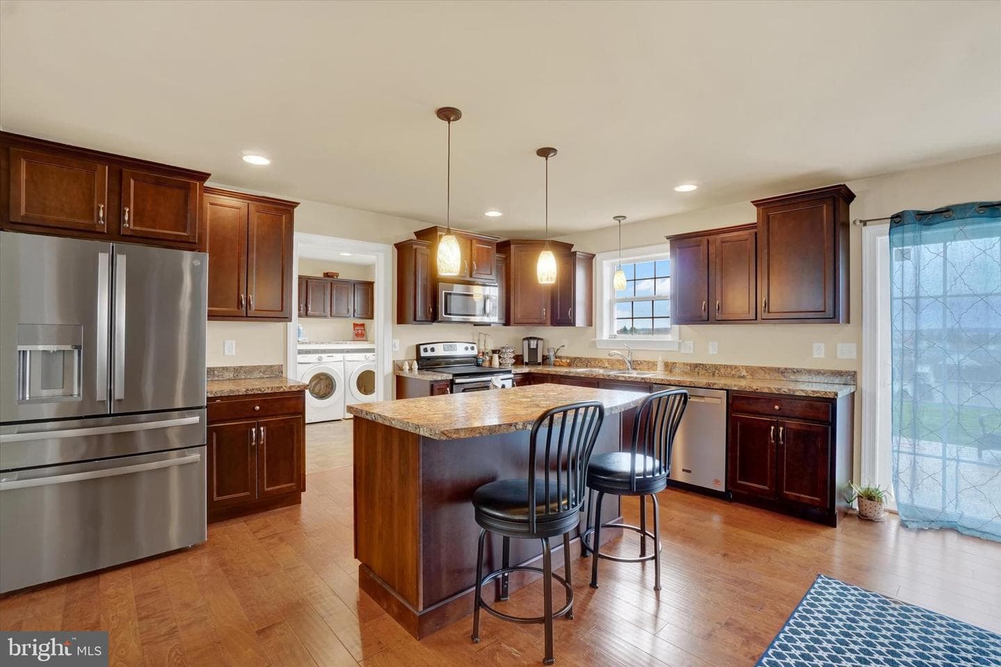255 Andrew Drive photo 6