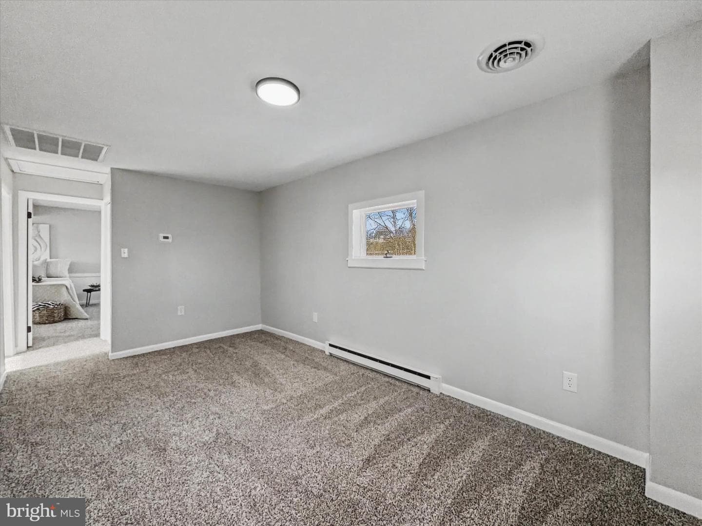 303 York Road photo 16