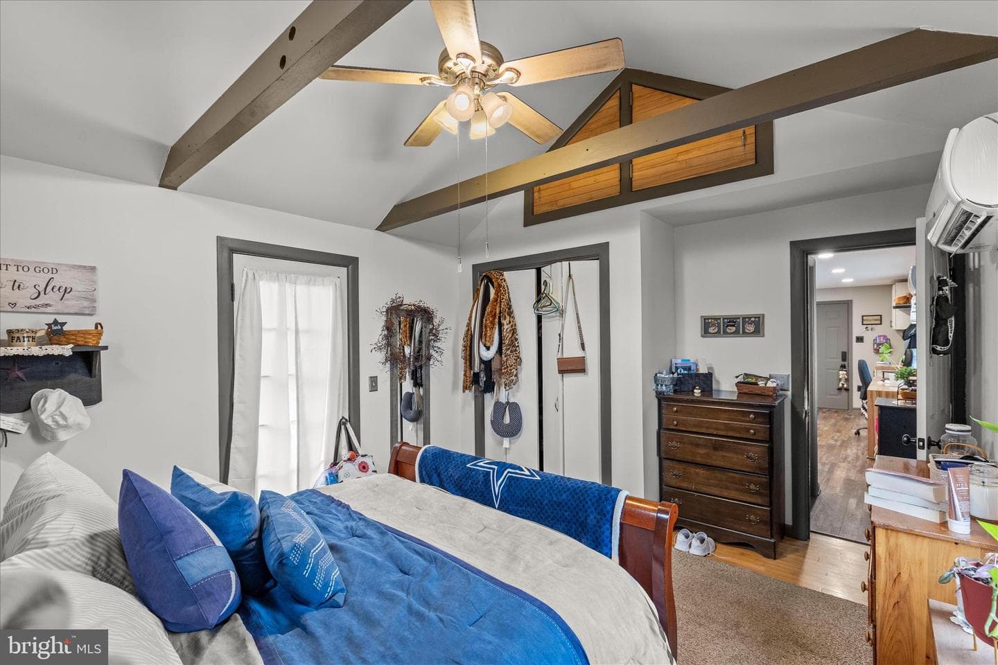 2250 Marion photo 14