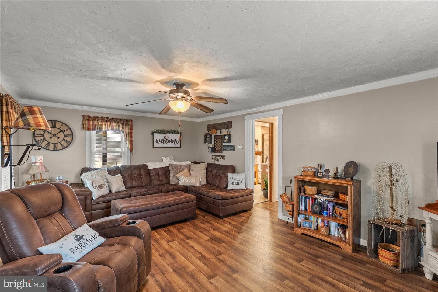 2250 Marion photo 19