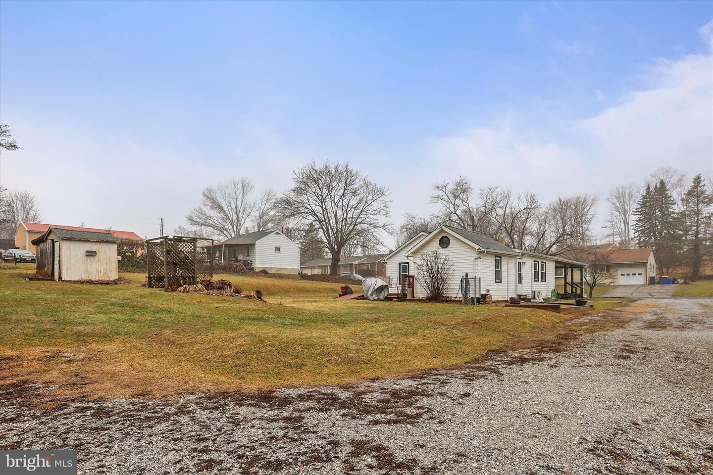 2250 Marion photo 28