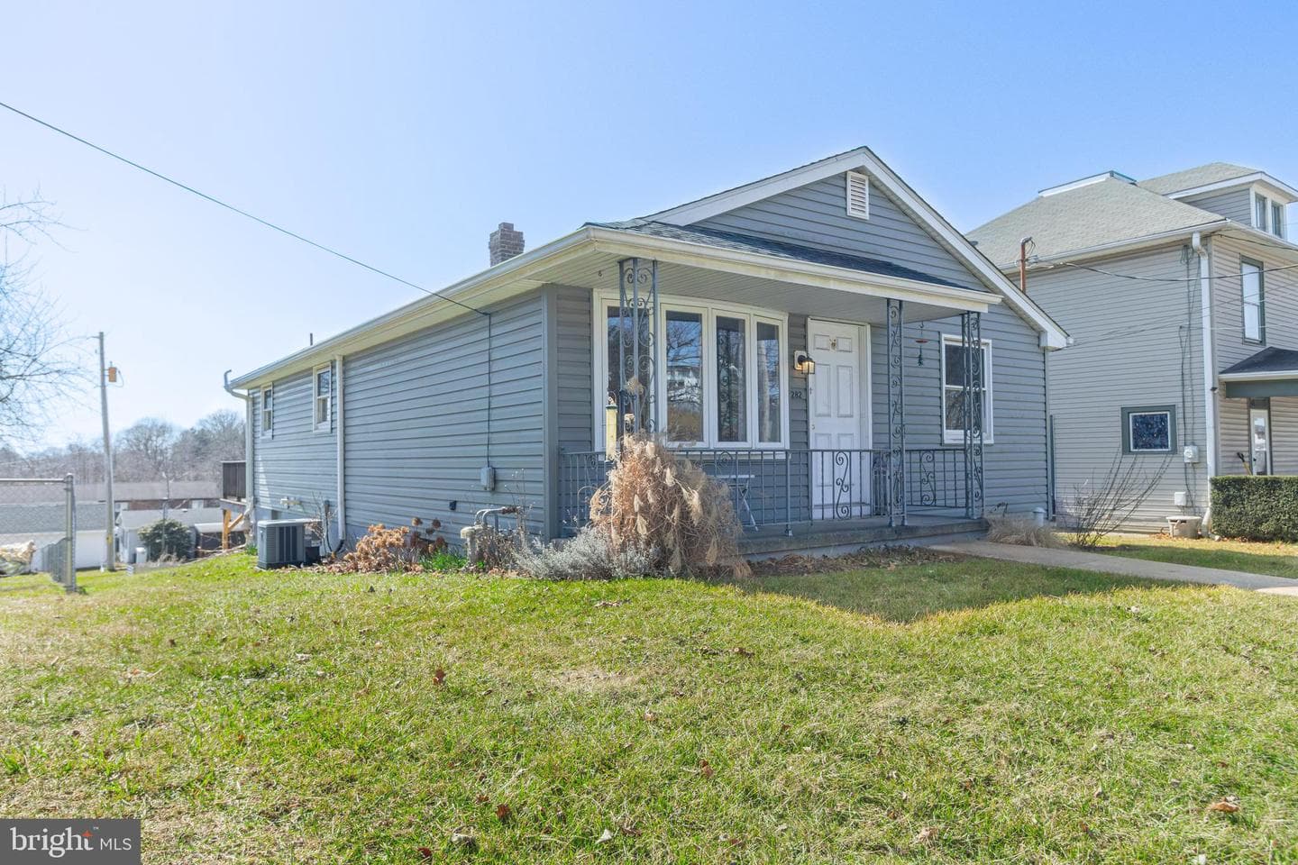 282 E Broadway photo 2