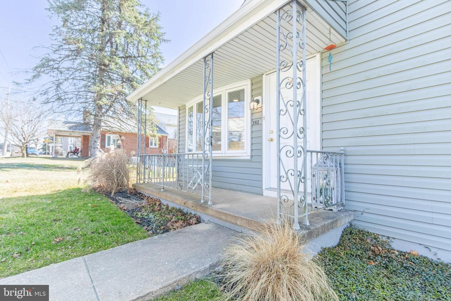 282 E Broadway photo 3