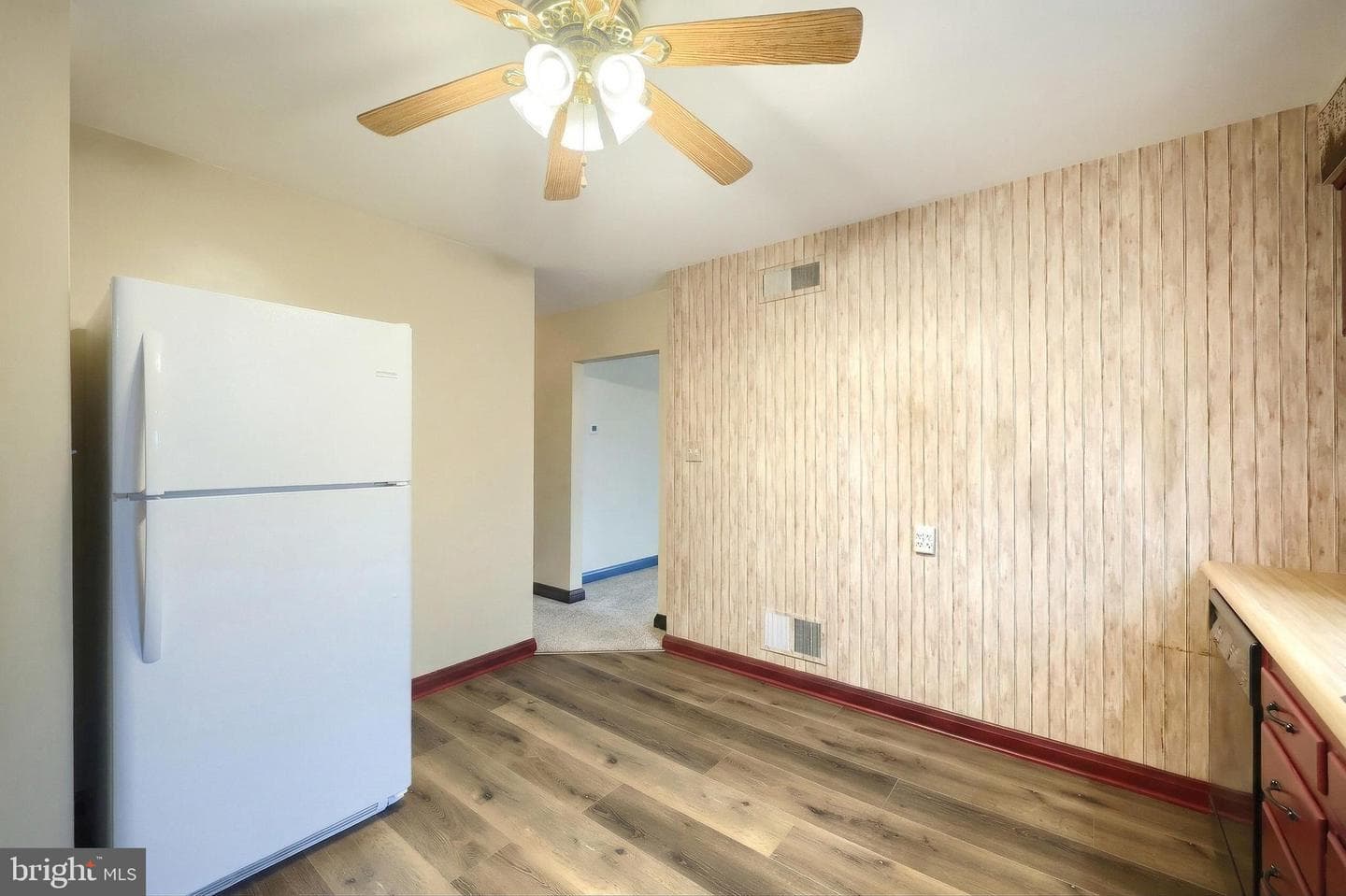2180 Hess Road photo 14