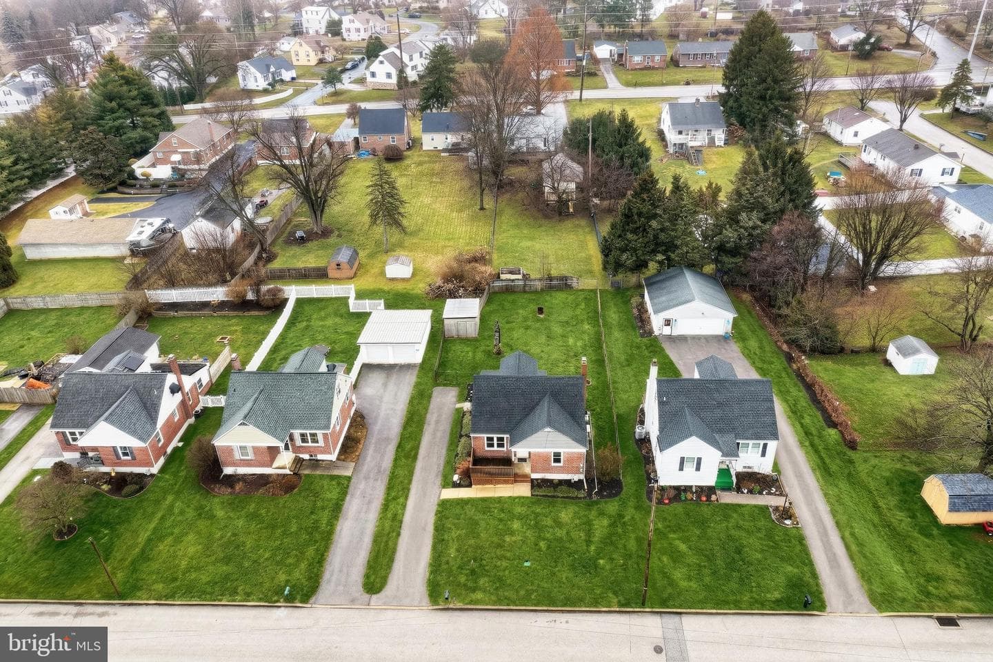 2180 Hess Road photo 4