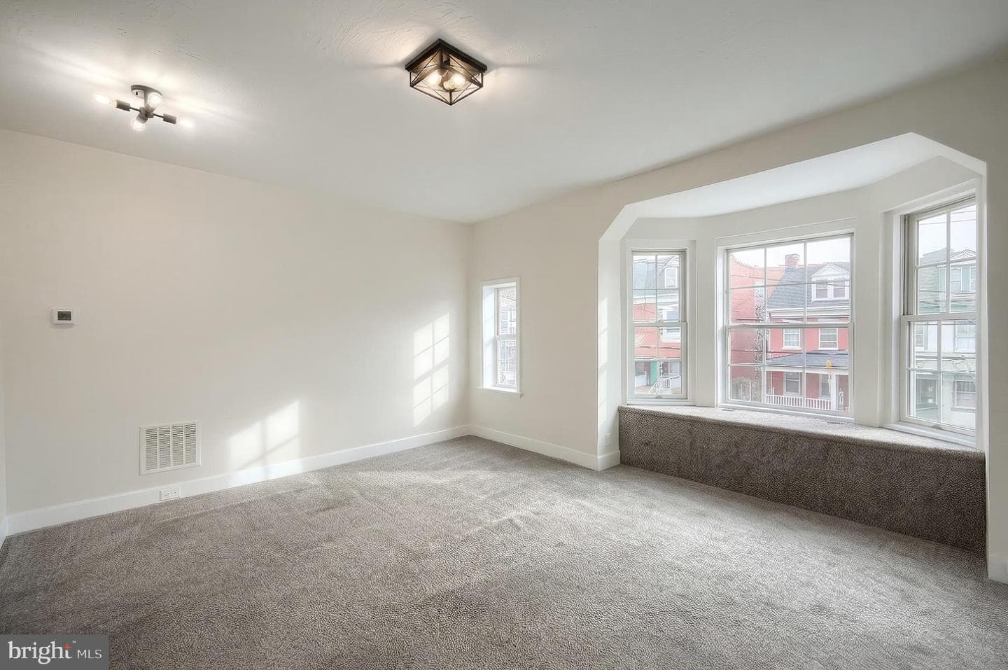 442 E Prospect Street photo 21
