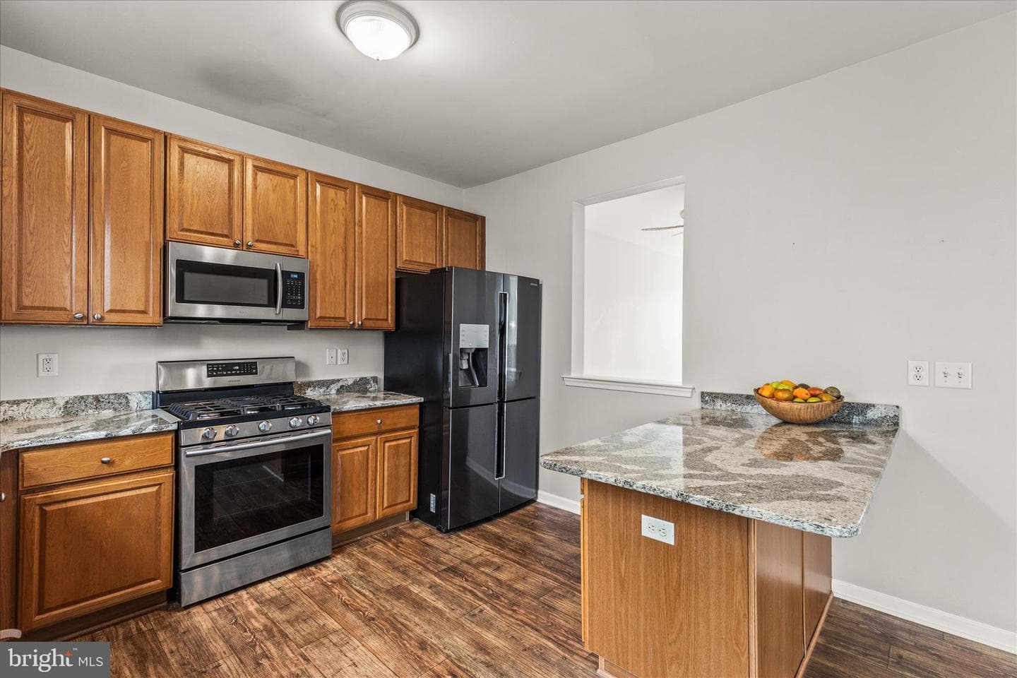 505 Marion Road photo 16