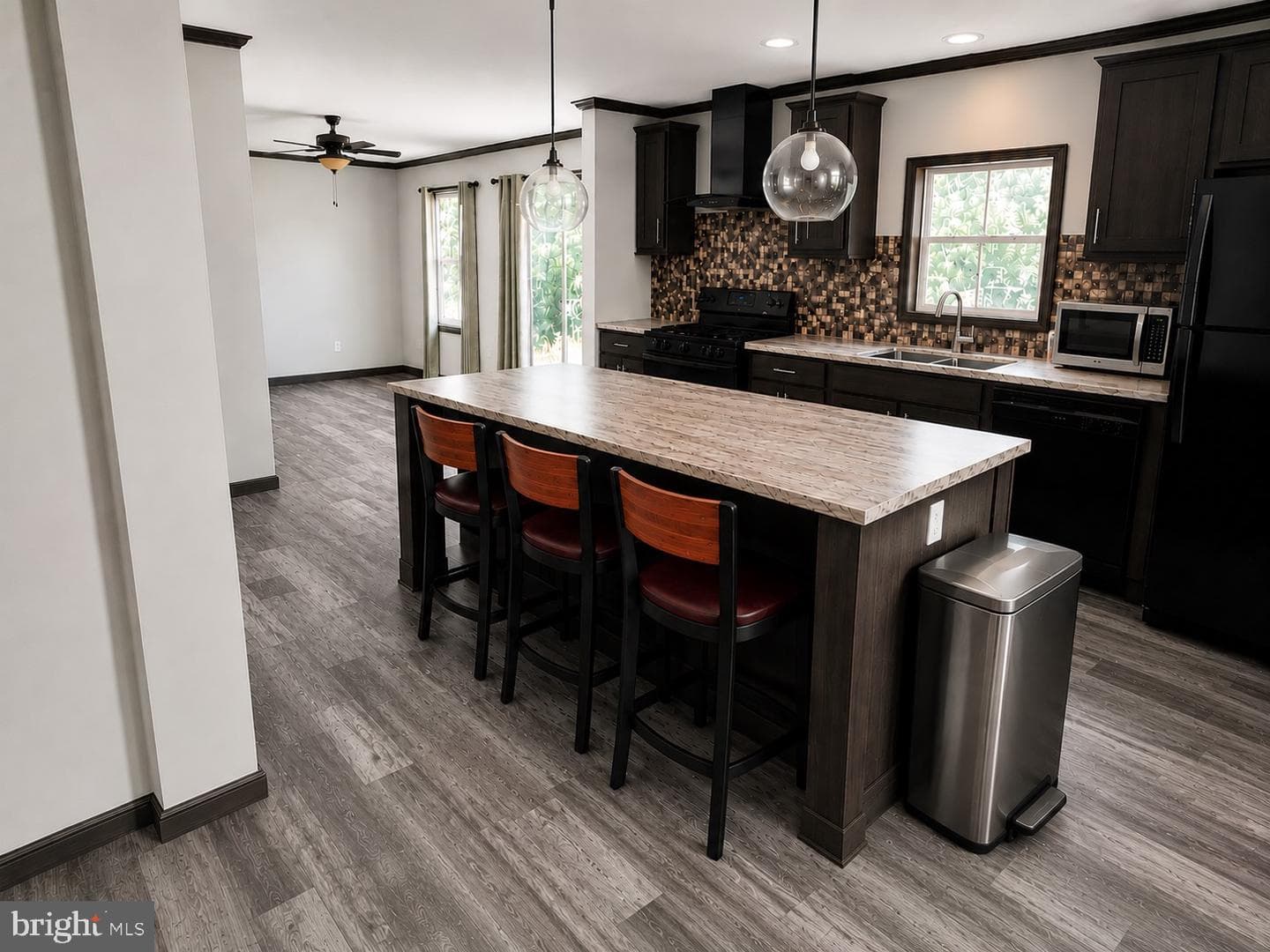 600 Ridge Road photo 3