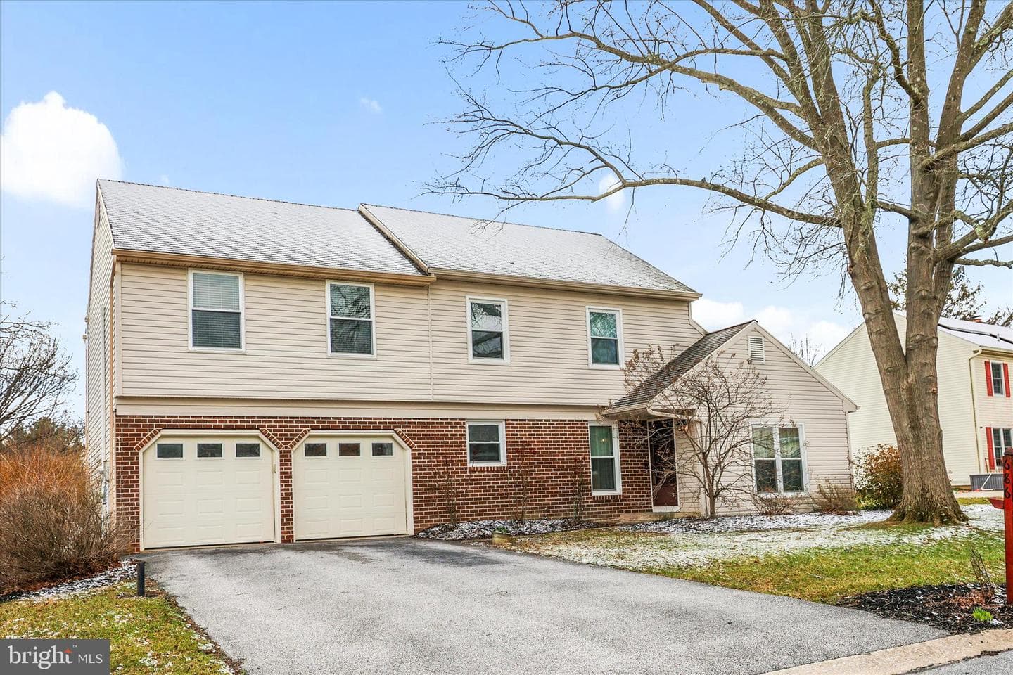 686 Cortland Drive photo 2