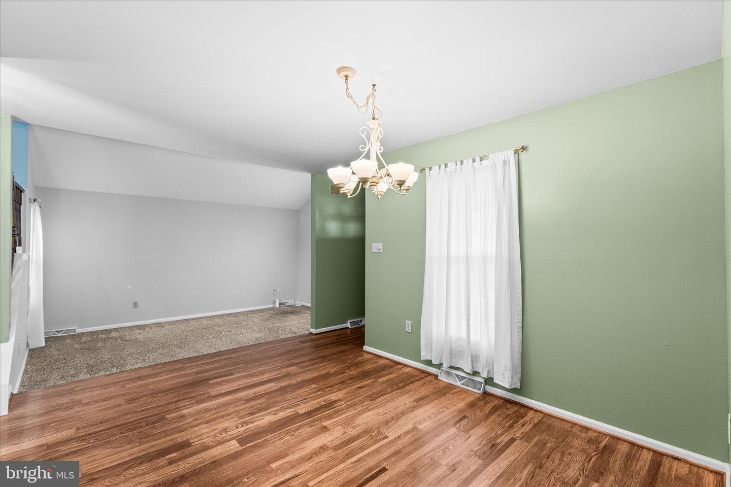 686 Cortland Drive photo 9