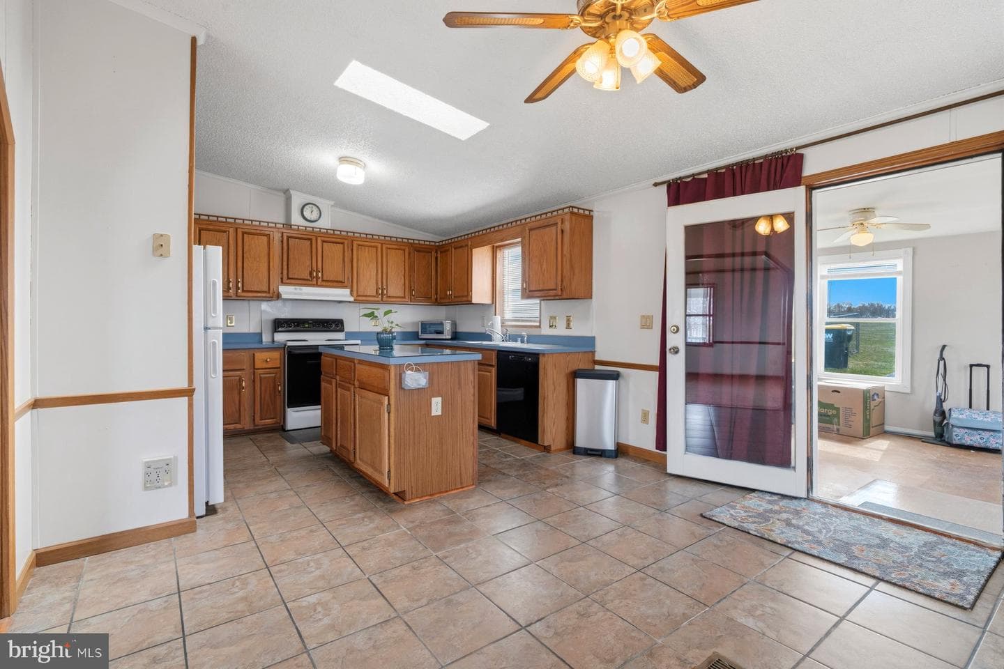 430 Clover Lane photo 8