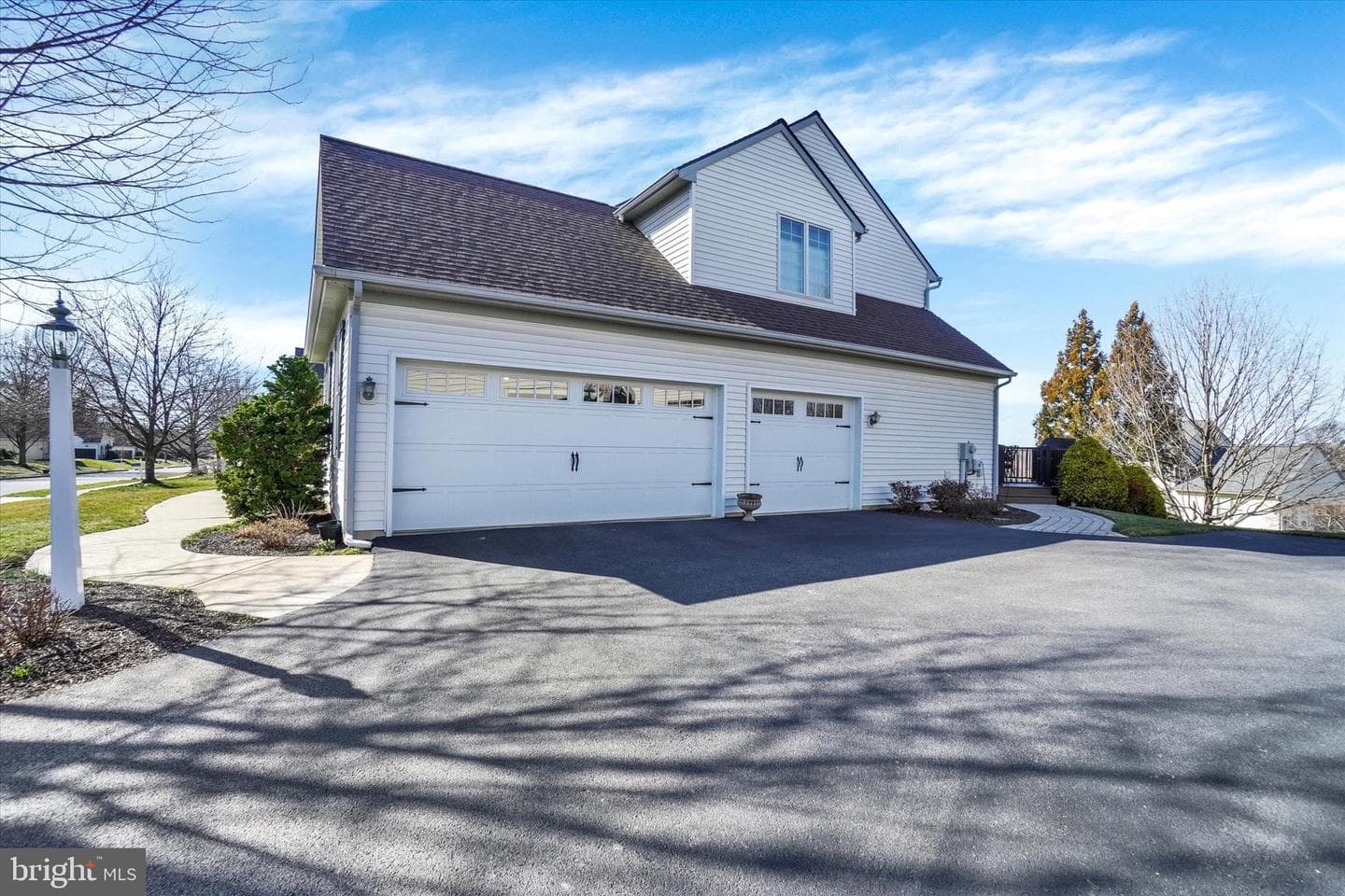 2727 Woodspring Drive photo 3