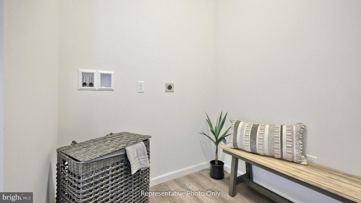 7479 Saint Patrick Court photo 20